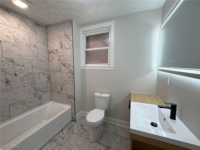 19625 Chagrin Boulevard, Shaker Heights, OH 44122