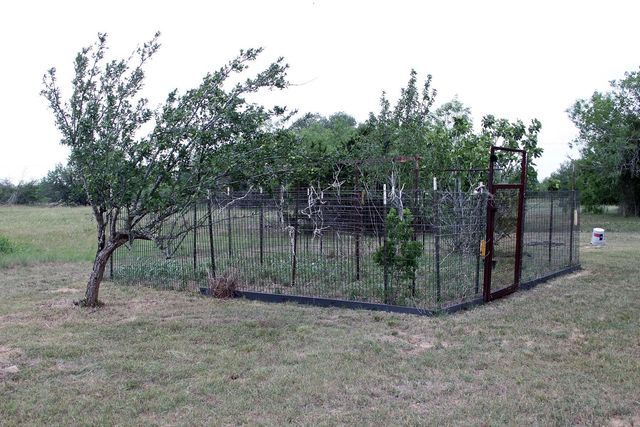 411 Fm 86 Highway, Red Rock, TX 78662