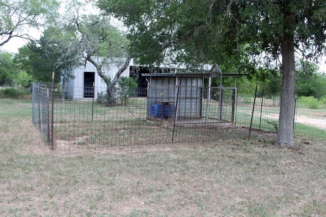 411 Fm 86 Highway, Red Rock, TX 78662