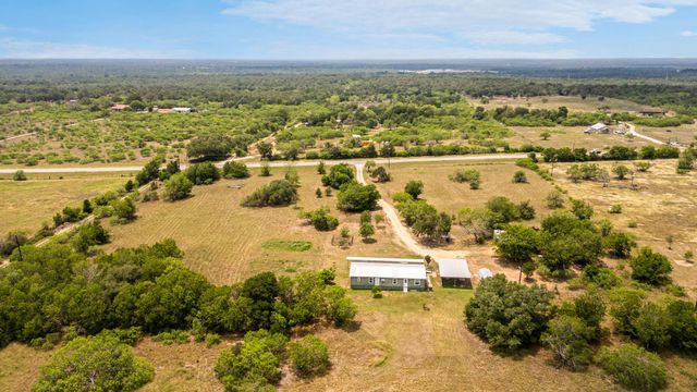 411 Fm 86 Highway, Red Rock, TX 78662