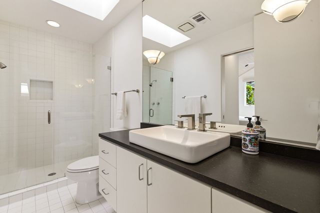 9 Hallshire Court, Dallas, TX 75225