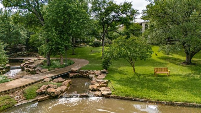 9 Hallshire Court, Dallas, TX 75225