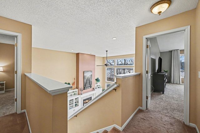 1467 Summit Shores E, Burnsville, MN 55306