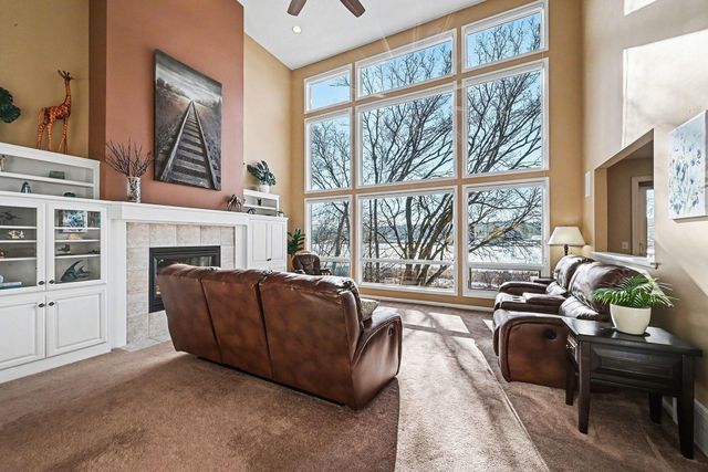1467 Summit Shores E, Burnsville, MN 55306