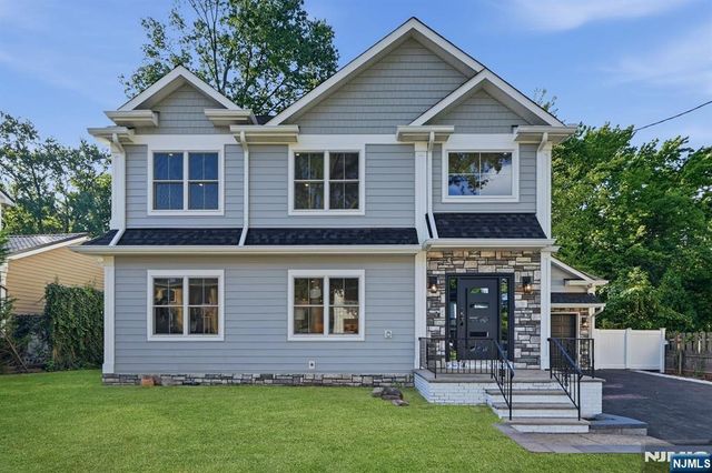 17 Blake Drive, Clark, NJ 07066