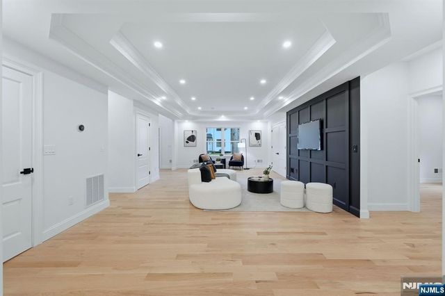 17 Blake Drive, Clark, NJ 07066