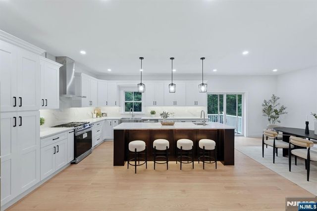 17 Blake Drive, Clark, NJ 07066