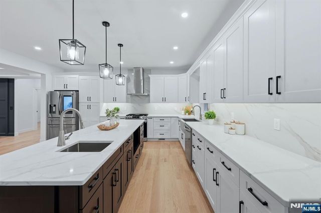 17 Blake Drive, Clark, NJ 07066