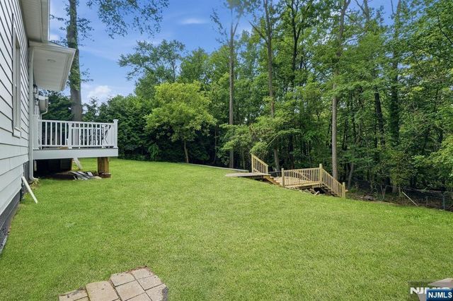 17 Blake Drive, Clark, NJ 07066