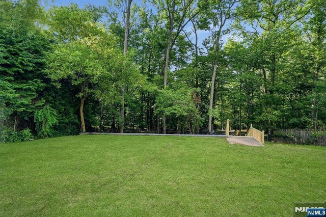 17 Blake Drive, Clark, NJ 07066