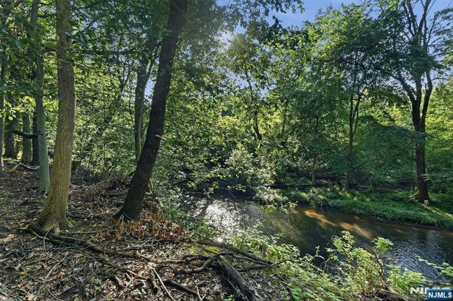 17 Blake Drive, Clark, NJ 07066