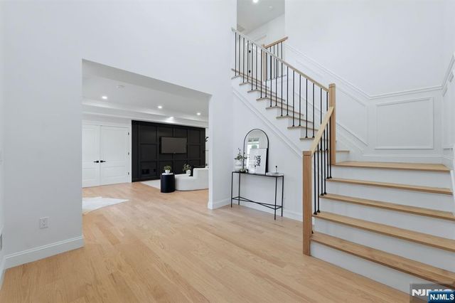 17 Blake Drive, Clark, NJ 07066