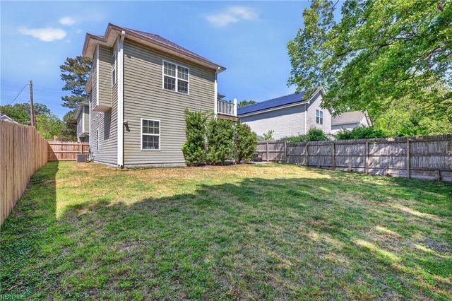 458 Oceana BLVD N, Virginia Beach, VA 23454