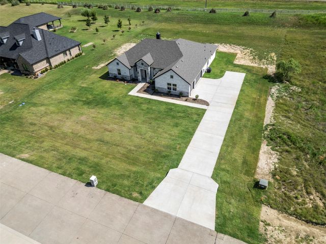 1209 DEERFIELD Drive, Wills Point, TX 75169