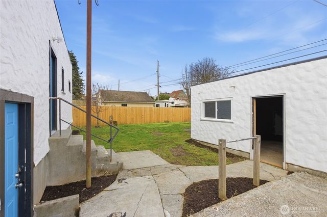 221 S 57th Street, Tacoma, WA 98408