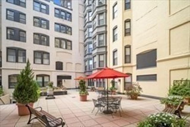 4 Charlesgate E 201, Boston, MA 02215
