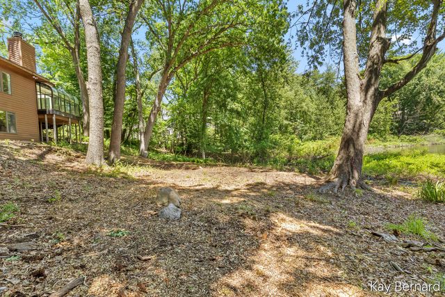 1860 Beard Drive SE, Grand Rapids, MI 49546