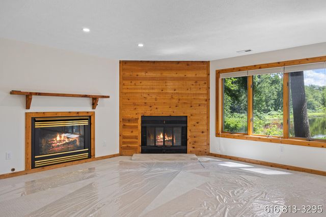 1860 Beard Drive SE, Grand Rapids, MI 49546