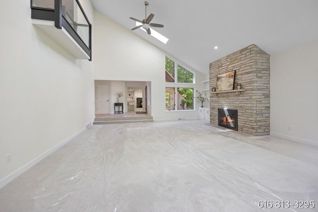 1860 Beard Drive SE, Grand Rapids, MI 49546