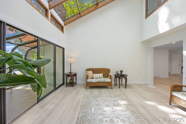 1860 Beard Drive SE, Grand Rapids, MI 49546