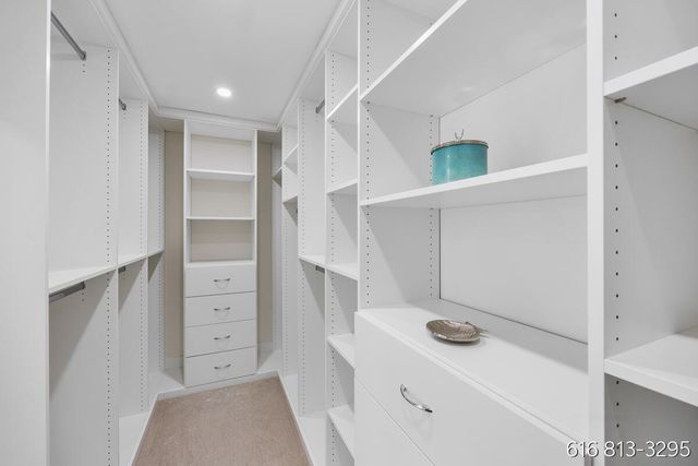 1860 Beard Drive SE, Grand Rapids, MI 49546