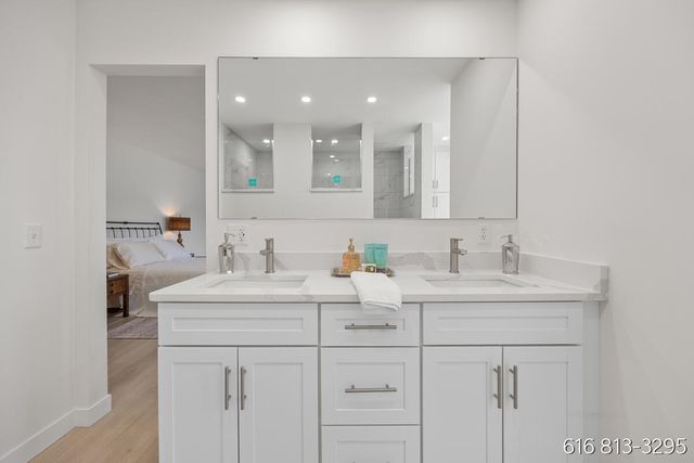 1860 Beard Drive SE, Grand Rapids, MI 49546