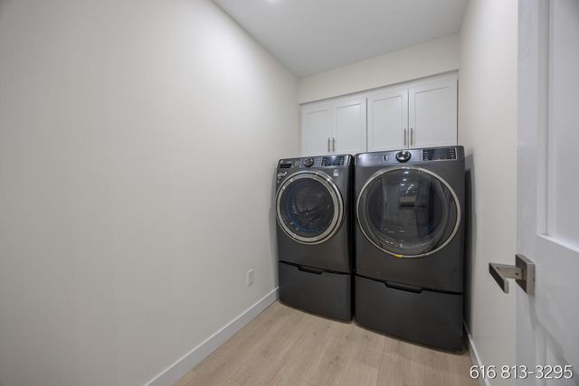 1860 Beard Drive SE, Grand Rapids, MI 49546
