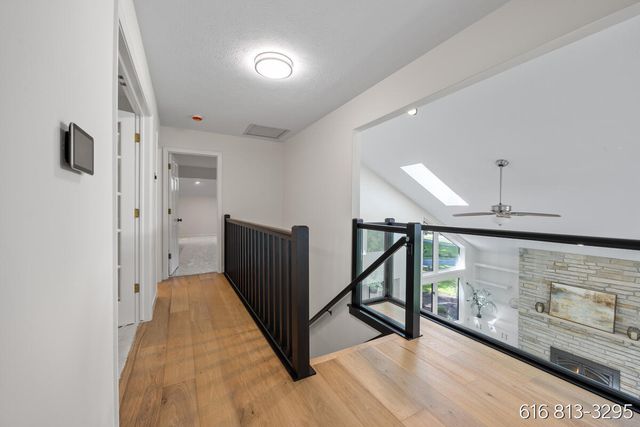 1860 Beard Drive SE, Grand Rapids, MI 49546