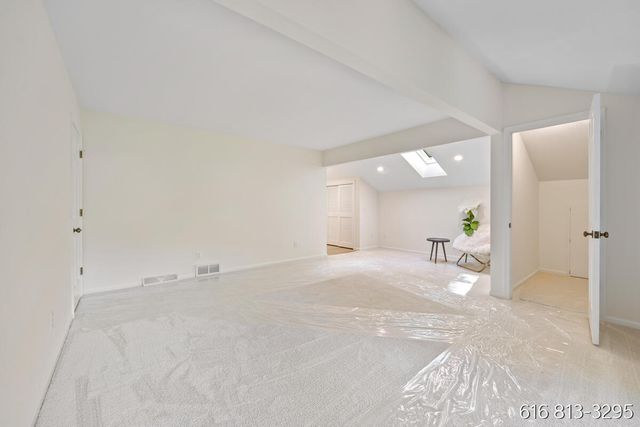 1860 Beard Drive SE, Grand Rapids, MI 49546