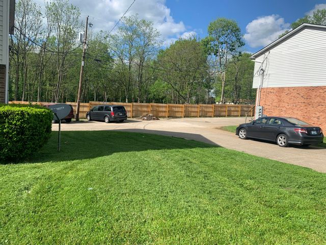 125-131 Bradford Drive, Paris, KY 40361