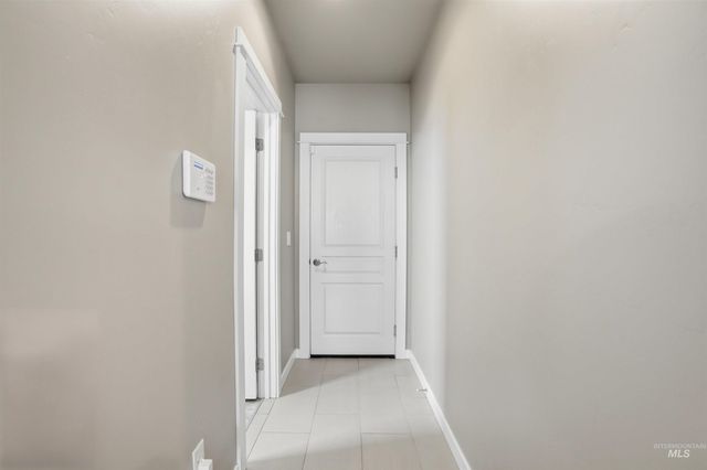 2203 S Tucson Ave, Nampa, ID 83686