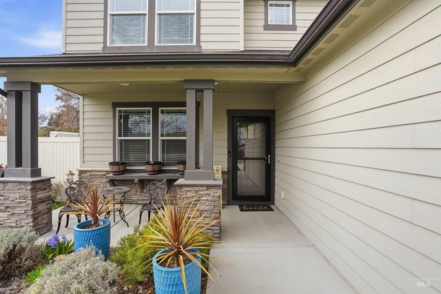 2203 S Tucson Ave, Nampa, ID 83686