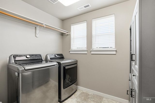 2203 S Tucson Ave, Nampa, ID 83686