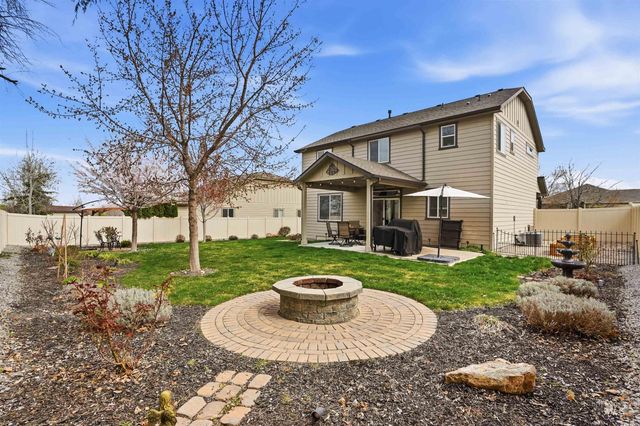 2203 S Tucson Ave, Nampa, ID 83686