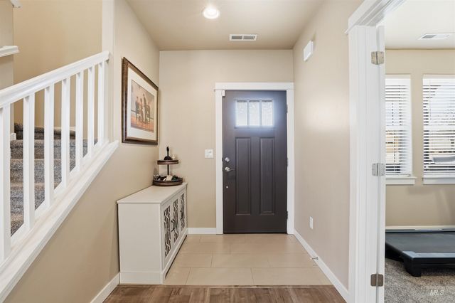 2203 S Tucson Ave, Nampa, ID 83686