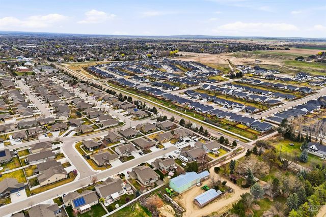 2203 S Tucson Ave, Nampa, ID 83686