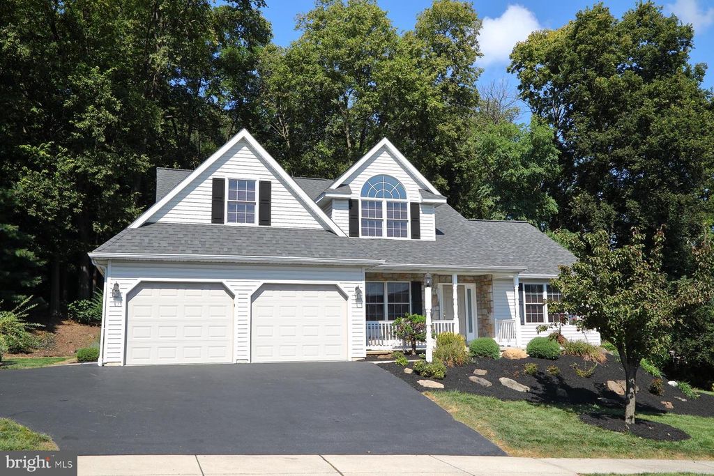 242 BETHEL DR, Lancaster, PA 17601
