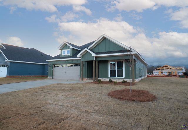 121 Saraland Trail, Perry, GA 31069