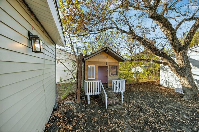 2655 Larry Drive, Dallas, TX 75228