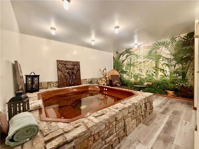 12926 W 76th Terrace, Shawnee, KS 66216