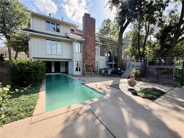 12926 W 76th Terrace, Shawnee, KS 66216