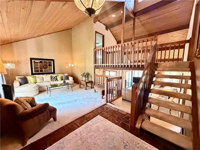 12926 W 76th Terrace, Shawnee, KS 66216
