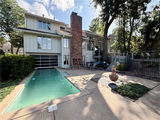12926 W 76th Terrace, Shawnee, KS 66216