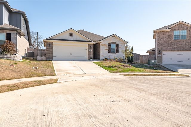 6344 Spartan Drive, College Station, TX 77845