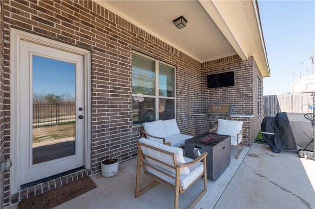 6344 Spartan Drive, College Station, TX 77845