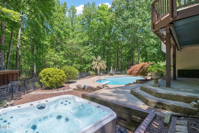 5016 Elkwood Court, Raleigh, NC 27613