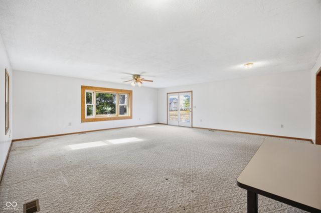 8586 N 200 W, Fortville, IN 46040