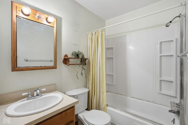 8586 N 200 W, Fortville, IN 46040