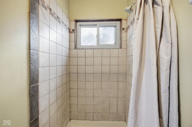 8586 N 200 W, Fortville, IN 46040