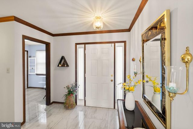 1398 PARK LAKE DR, Reston, VA 20190